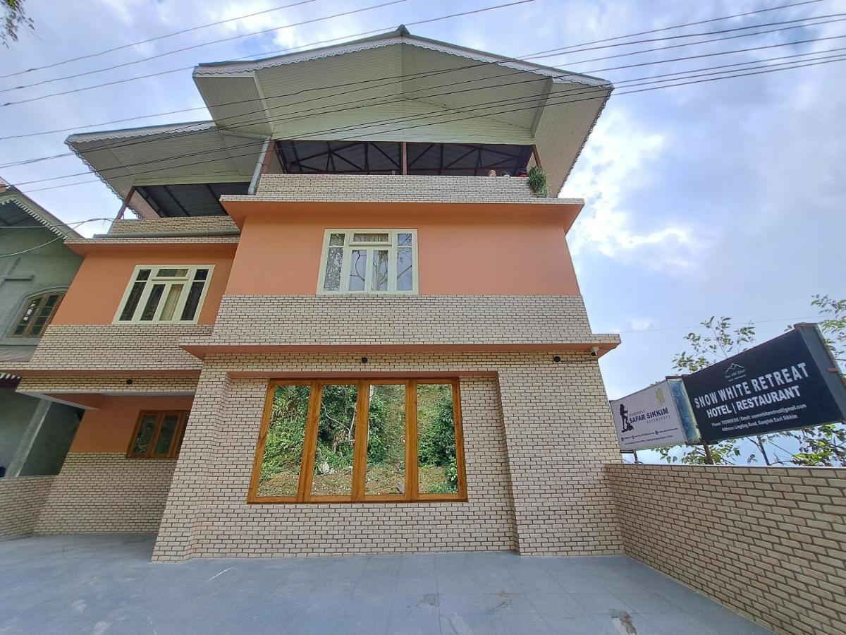 Snow White Retreat Hotel And Restaurant Gangtok Εξωτερικό φωτογραφία